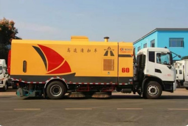 東風(fēng)天錦18噸多功能高速清掃車(chē)圖片2