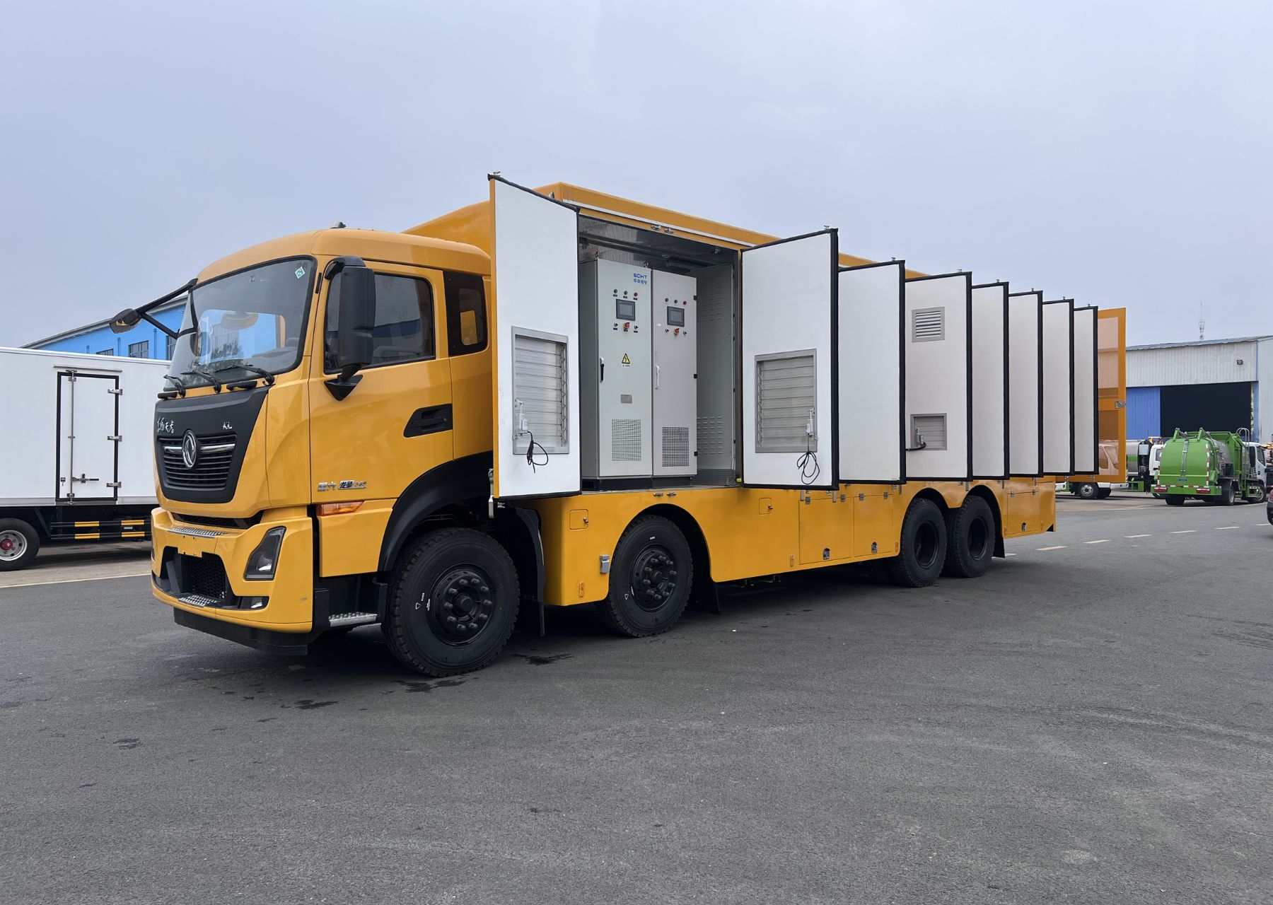 東風(fēng)天龍2000kwh移動儲能電源車圖片3