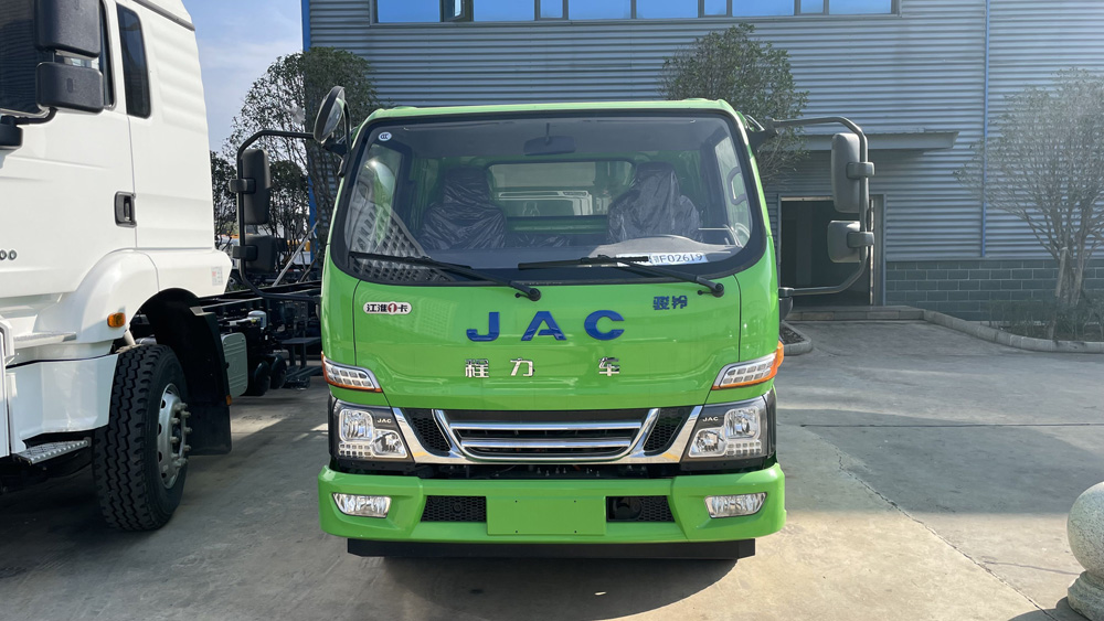 江淮駿鈴純電動(dòng)廂式垃圾運(yùn)輸車圖片2