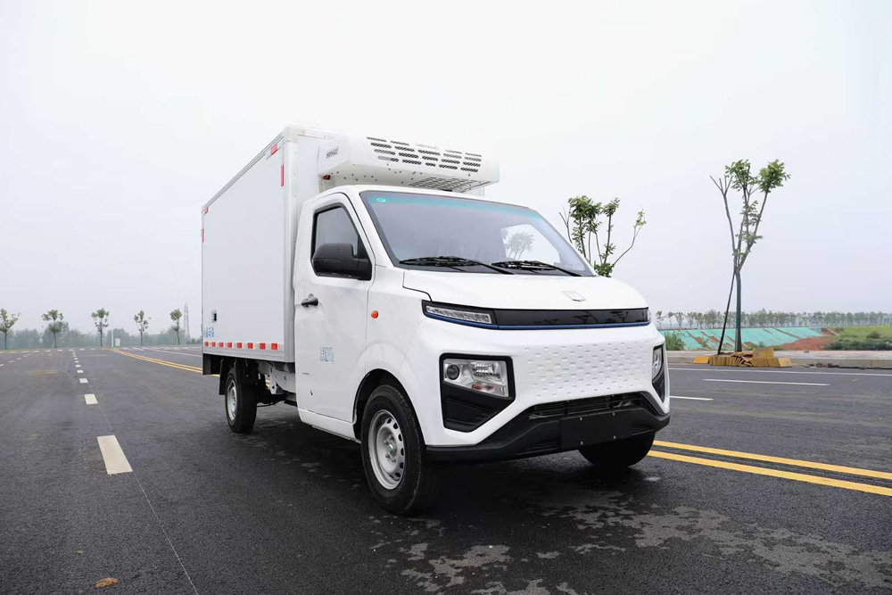 吉利?F1E 純電動(dòng)箱式冷藏運(yùn)輸車(chē)F類(lèi)