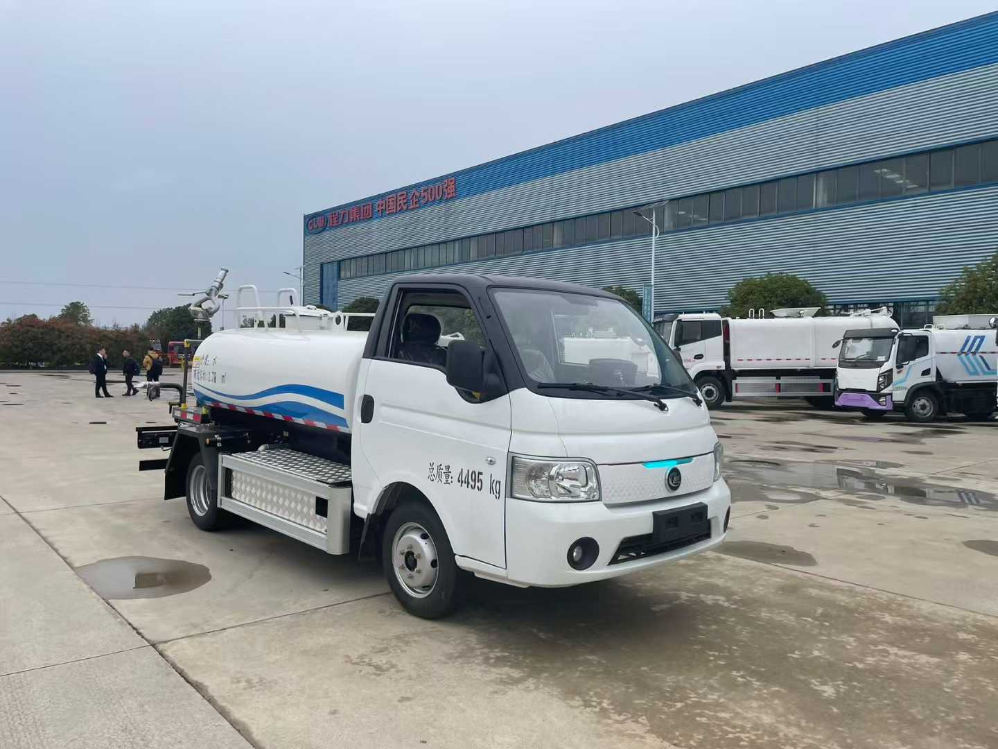 程力壹為2.5方純電動(dòng)綠化噴灑車(chē)灑水車(chē)