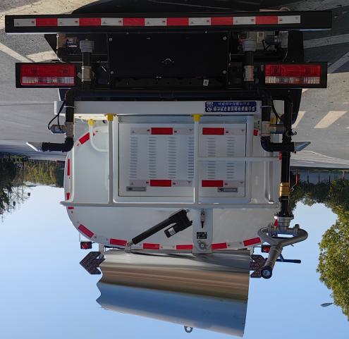 程力壹為純電動(dòng)多功能抑塵車圖片5