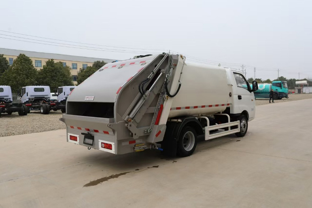 吉利V5E純電動3方壓縮垃圾運輸車圖片4