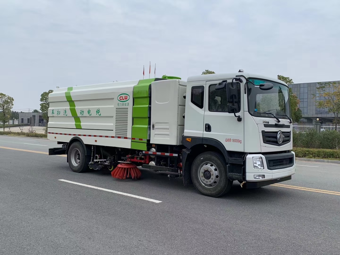 東風(fēng)華神純電動(dòng)洗掃車(chē)