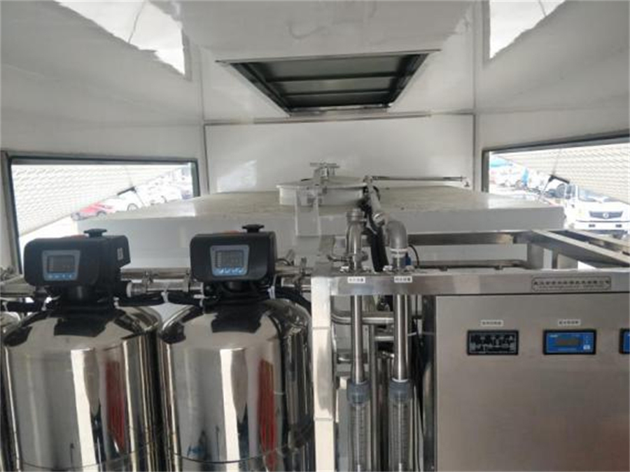 東風(fēng)天錦凈水車(chē)（后勤保障車(chē)）圖片4