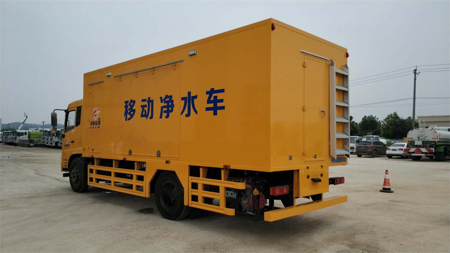 東風(fēng)天錦凈水車(chē)（后勤保障車(chē)）圖片3