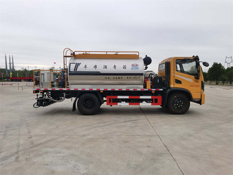 東風(fēng)華神5.65方標(biāo)準型瀝青灑布車圖片3