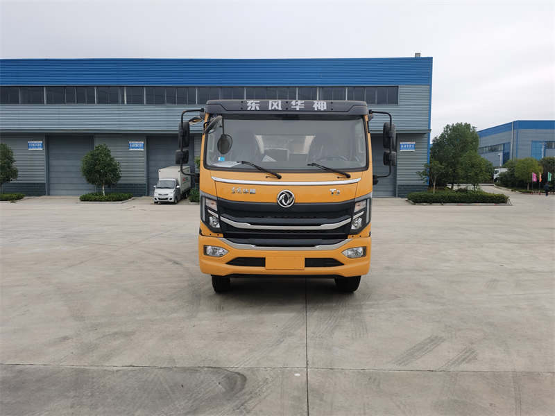 東風(fēng)華神5.65方標(biāo)準型瀝青灑布車圖片2