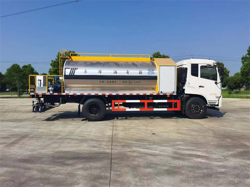 東風(fēng)天錦9.5方智能型瀝青灑布車(chē)圖片3