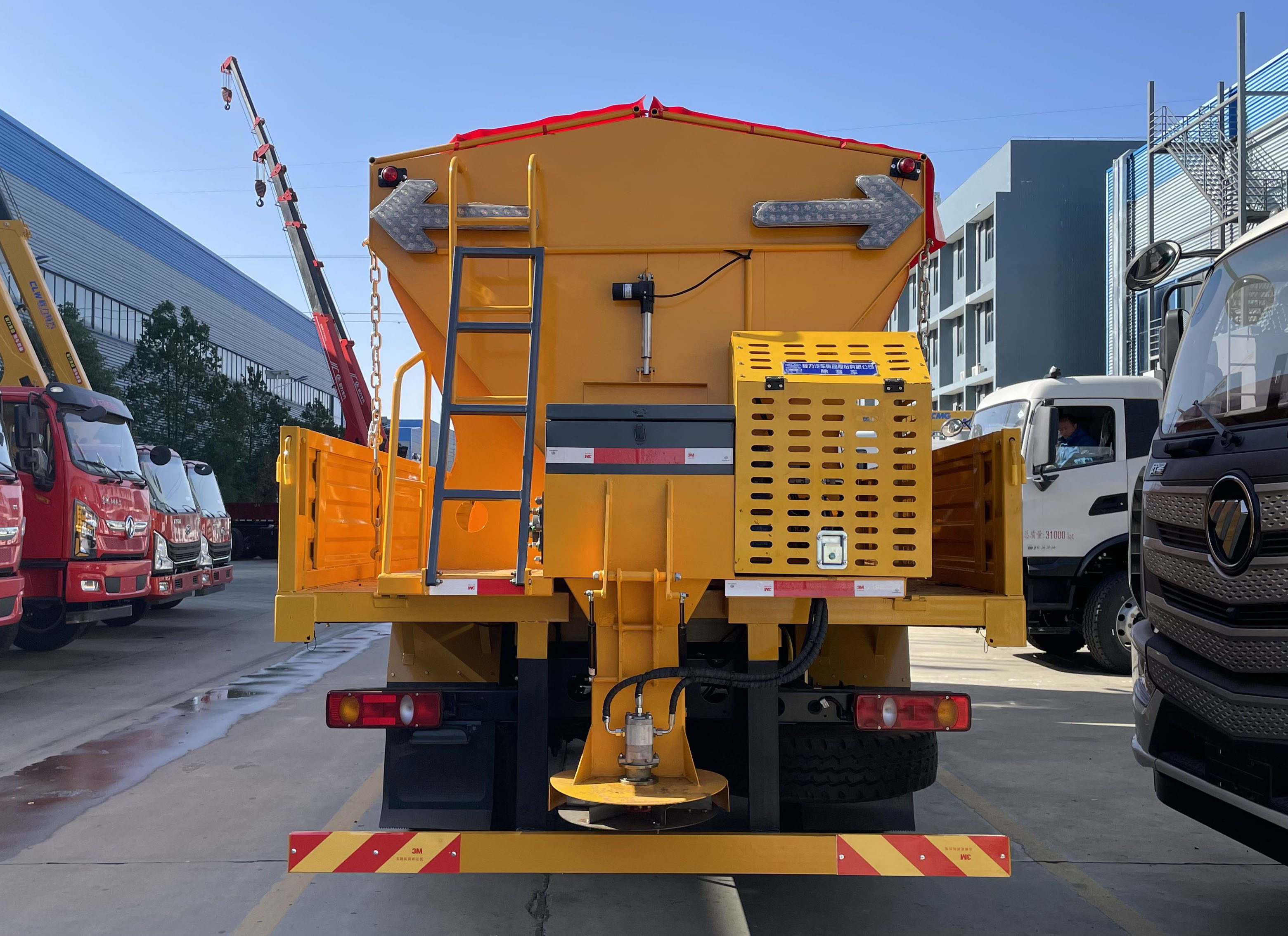 東風(fēng)天錦VR多功能除雪車(chē)融雪車(chē)圖片5