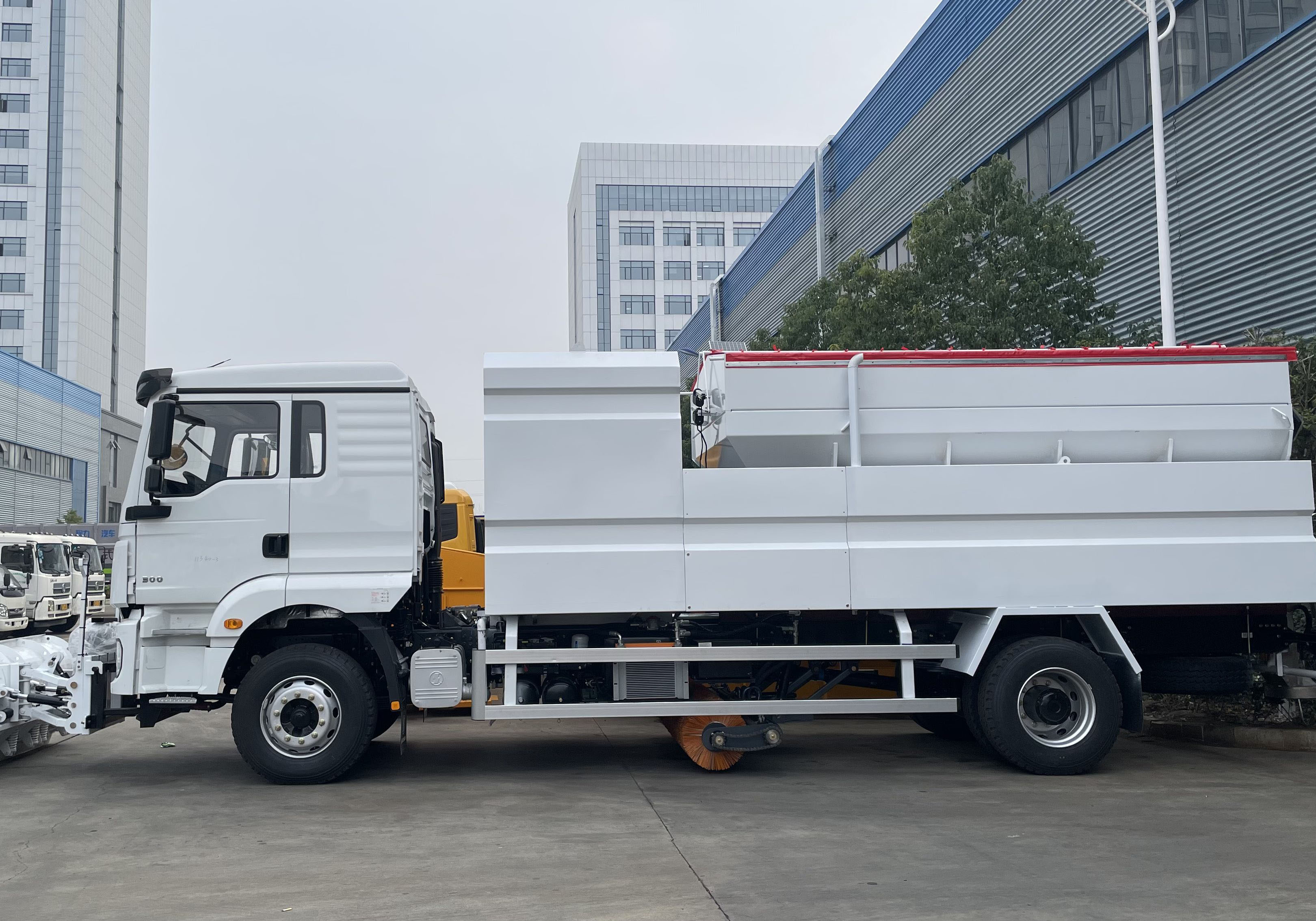 SHACMAN陜汽多功能除雪車(chē)圖片3