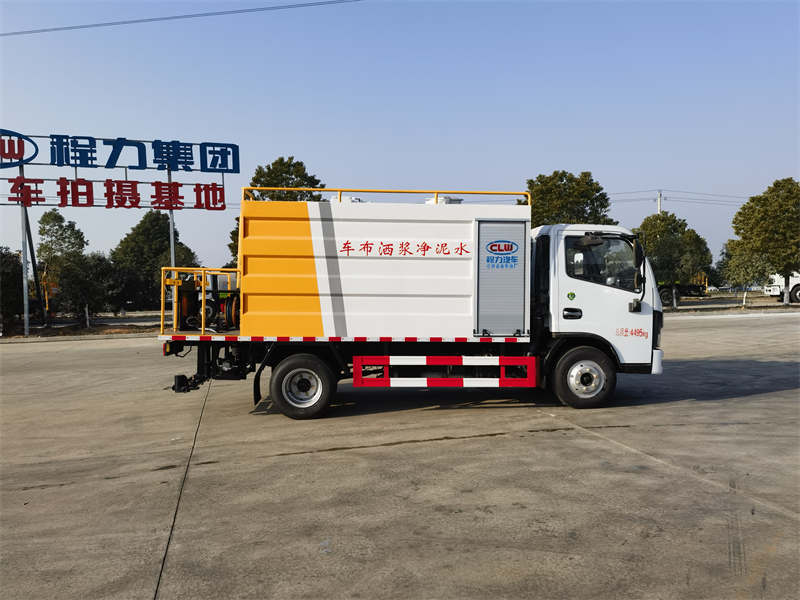 東風(fēng)小多利卡水泥凈漿灑布車(chē)圖片2