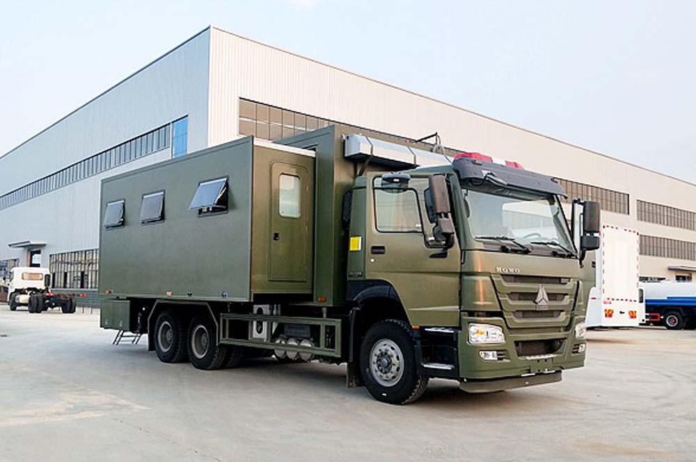 重汽豪沃宿營(yíng)車(chē)可滿(mǎn)足8-28人野外住宿圖片4